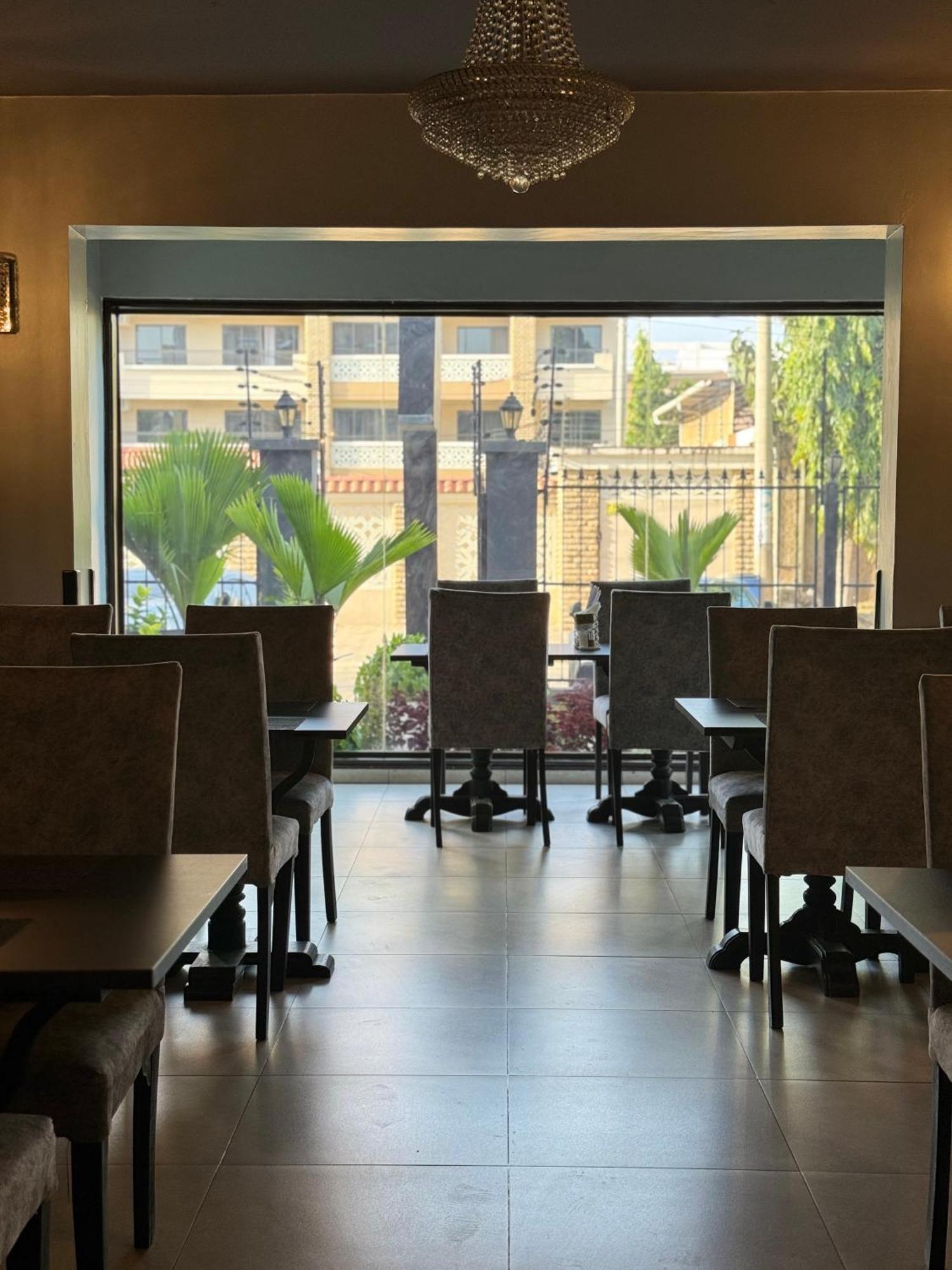 Ivory Residences Mombassa Buitenkant foto